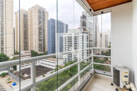 Apartamento à venda com 175m², 3 quartos e 3 vagasVaranda da Suíte 1