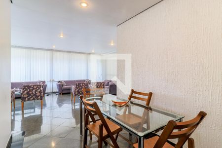 Apartamento à venda com 175m², 3 quartos e 3 vagasÁrea comum - Salão de festas