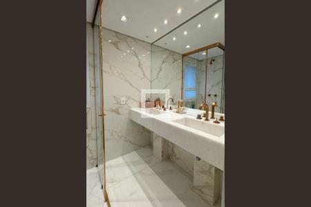 Apartamento à venda com 110m², 2 quartos e 2 vagasBanheiro da Suíte 1