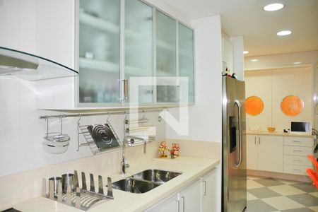 Apartamento à venda com 153m², 3 quartos e 3 vagasCozinha