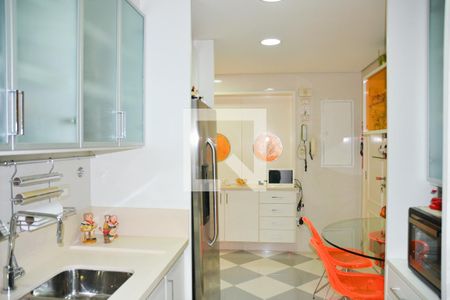 Apartamento à venda com 153m², 3 quartos e 3 vagasCozinha