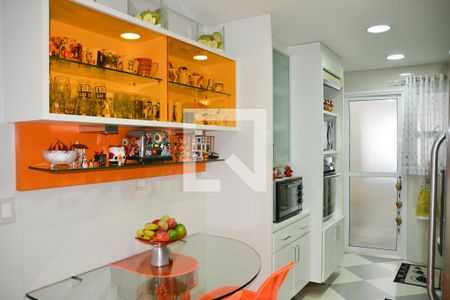 Apartamento à venda com 153m², 3 quartos e 3 vagasCozinha