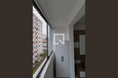 Sacada Sala de apartamento à venda com 3 quartos, 72m² em Jardim Itapemirim, São Paulo