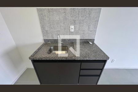 Cozinha de kitnet/studio para alugar com 1 quarto, 27m² em Pinheiros, São Paulo