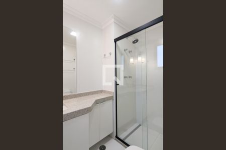 Banheiro da suíte 1 de apartamento para alugar com 2 quartos, 72m² em Itaim Bibi, São Paulo