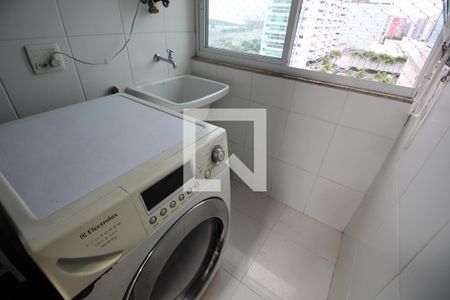 Apartamento para alugar com 70m², 2 quartos e 1 vagaÁrea de Serviço