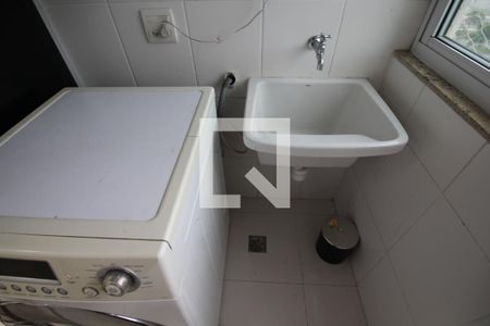 Apartamento para alugar com 70m², 2 quartos e 1 vagaÁrea de Serviço