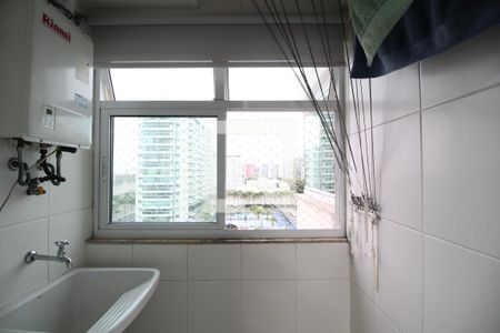Apartamento para alugar com 70m², 2 quartos e 1 vagaÁrea de Serviço