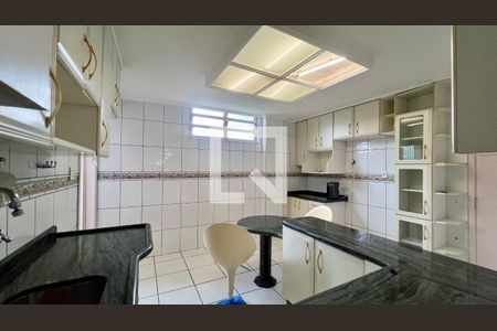 Apartamento para alugar com 118m², 2 quartos e 2 vagas Apartamento para alugar com 118m², 2 quartos e 2 vagasCozinha