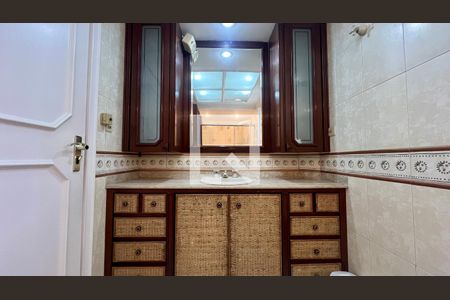 Apartamento para alugar com 118m², 2 quartos e 2 vagas Apartamento para alugar com 118m², 2 quartos e 2 vagasBanheiro