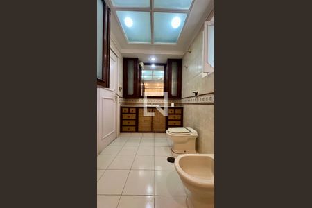 Apartamento para alugar com 118m², 2 quartos e 2 vagas Apartamento para alugar com 118m², 2 quartos e 2 vagasBanheiro