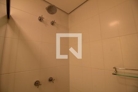 Banheiro de kitnet/studio para alugar com 1 quarto, 30m² em Jardim das Acácias, São Paulo