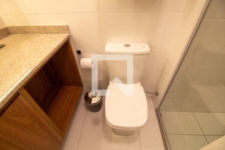 Banheiro de kitnet/studio para alugar com 1 quarto, 30m² em Jardim das Acácias, São Paulo