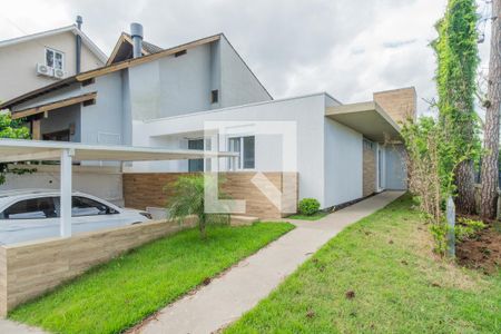 Casa de condomínio para alugar com 153m², 3 quartos e 2 vagas Casa de condomínio para alugar com 153m², 3 quartos e 2 vagasFachada