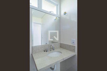 Casa de condomínio para alugar com 153m², 3 quartos e 2 vagas Casa de condomínio para alugar com 153m², 3 quartos e 2 vagasBanheiro da Suíte 3