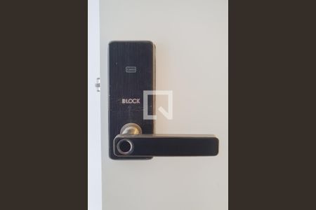 Sala- fechadura de apartamento à venda com 2 quartos, 56m² em Jardim do Mar, São Bernardo do Campo