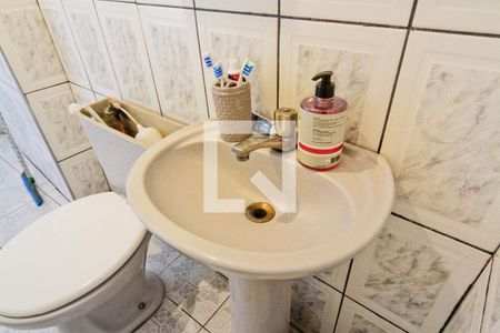 Casa à venda com 100m², 2 quartos e 1 vaga Casa à venda com 100m², 2 quartos e 1 vagaBanheiro