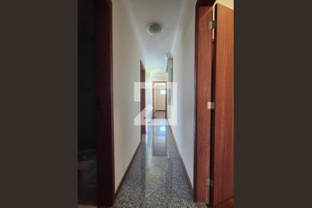 Apartamento à venda com 201m², 3 quartos e 3 vagasCorredor