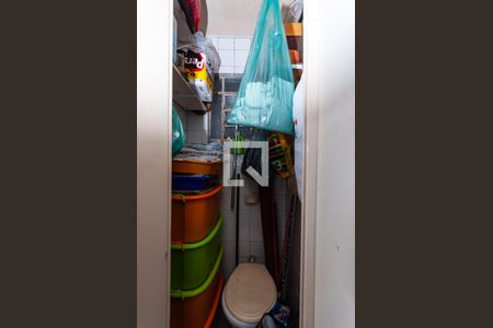 Apartamento à venda com 82m², 2 quartos e sem vagaBanheiro de Serviço