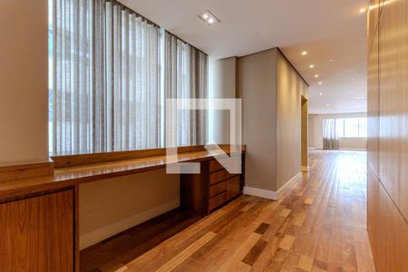 Apartamento à venda com 300m², 3 quartos e 2 vagasEscritório