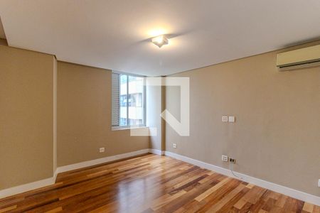 Apartamento à venda com 300m², 3 quartos e 2 vagasSuíte