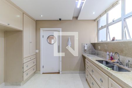 Apartamento à venda com 300m², 3 quartos e 2 vagasCozinha