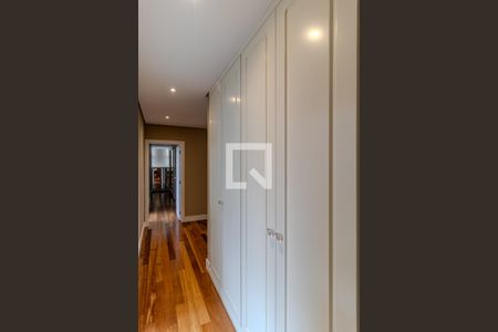 Apartamento à venda com 300m², 3 quartos e 2 vagasCorredor