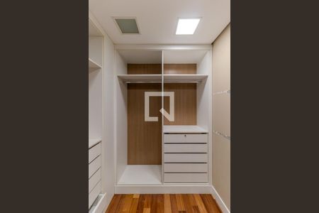Apartamento à venda com 300m², 3 quartos e 2 vagasCloset Suíte