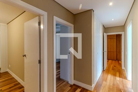 Apartamento à venda com 300m², 3 quartos e 2 vagasCorredor