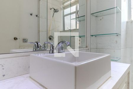 Apartamento à venda com 300m², 3 quartos e 2 vagasBanheiro Social