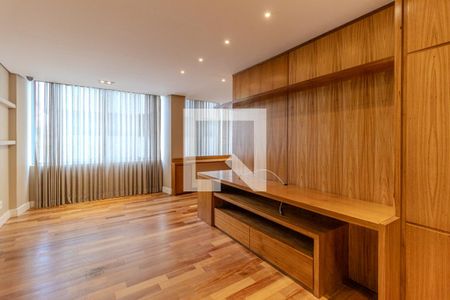 Apartamento à venda com 300m², 3 quartos e 2 vagasSala de TV