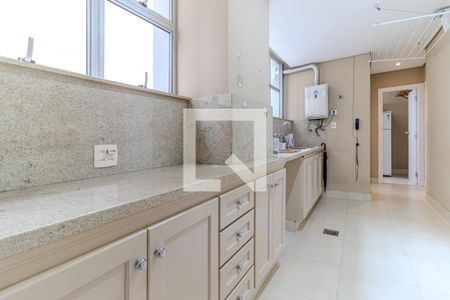 Apartamento à venda com 300m², 3 quartos e 2 vagasÁrea de Serviço