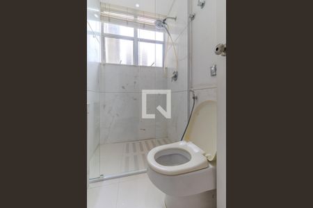 Apartamento à venda com 300m², 3 quartos e 2 vagasBanheiro Social