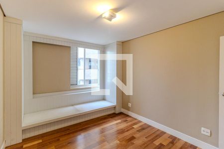Apartamento à venda com 300m², 3 quartos e 2 vagasQuarto 2