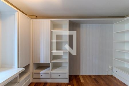 Apartamento à venda com 300m², 3 quartos e 2 vagasQuarto 1