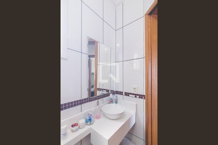 Apartamento à venda com 74m², 2 quartos e 1 vaga Apartamento à venda com 74m², 2 quartos e 1 vagaBanheiro