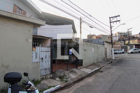 Casa à venda com 213m², 1 quarto e 1 vaga Casa à venda com 213m², 1 quarto e 1 vagaFachada