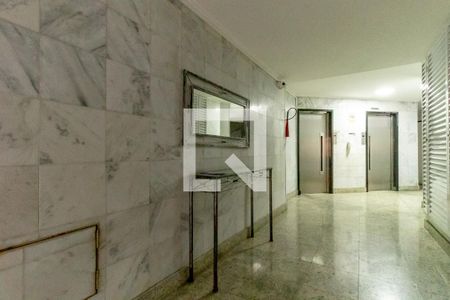 Apartamento para alugar com 72m², 2 quartos e sem vagaÁrea comum - Hall de entrada