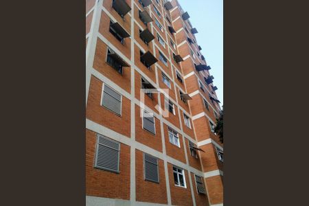 Apartamento para alugar com 72m², 2 quartos e sem vagaFachada