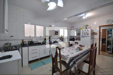 Casa à venda com 340m², 4 quartos e 1 vagaCozinha