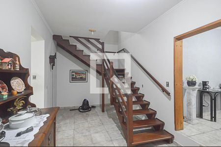 Casa à venda com 326m², 4 quartos e 6 vagas Casa à venda com 326m², 4 quartos e 6 vagasSaleta