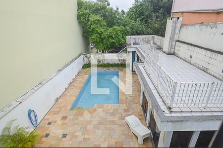 Casa à venda com 326m², 4 quartos e 6 vagas Casa à venda com 326m², 4 quartos e 6 vagasVista do Quarto 3 - Suíte