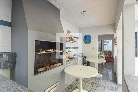 Casa à venda com 326m², 4 quartos e 6 vagas Casa à venda com 326m², 4 quartos e 6 vagasChurrasqueira