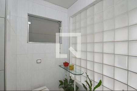 Casa à venda com 326m², 4 quartos e 6 vagas Casa à venda com 326m², 4 quartos e 6 vagasLavabo