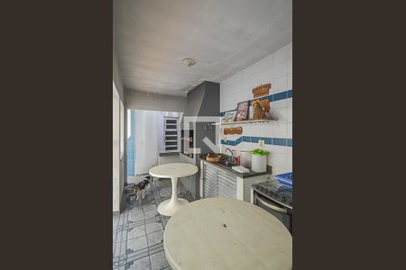 Casa à venda com 326m², 4 quartos e 6 vagas Casa à venda com 326m², 4 quartos e 6 vagasChurrasqueira