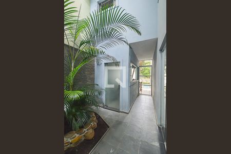 Casa à venda com 326m², 4 quartos e 6 vagas Casa à venda com 326m², 4 quartos e 6 vagasJardim de Inverno