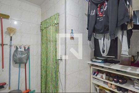 Casa à venda com 326m², 4 quartos e 6 vagas Casa à venda com 326m², 4 quartos e 6 vagasÁrea de Serviço