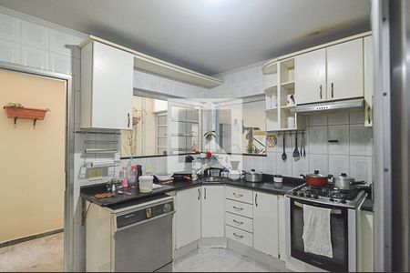 Casa à venda com 326m², 4 quartos e 6 vagas Casa à venda com 326m², 4 quartos e 6 vagasCozinha