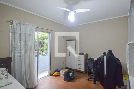 Casa à venda com 326m², 4 quartos e 6 vagas Casa à venda com 326m², 4 quartos e 6 vagasQuarto Suíte