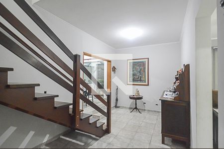 Casa à venda com 326m², 4 quartos e 6 vagas Casa à venda com 326m², 4 quartos e 6 vagasSaleta